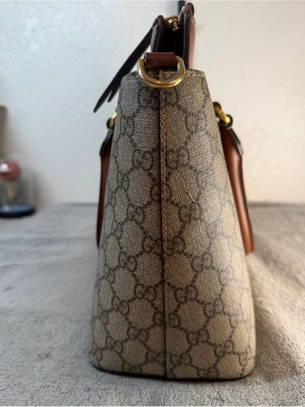 Gucci Supreme Zip Top Tote - Picture 9 of 16